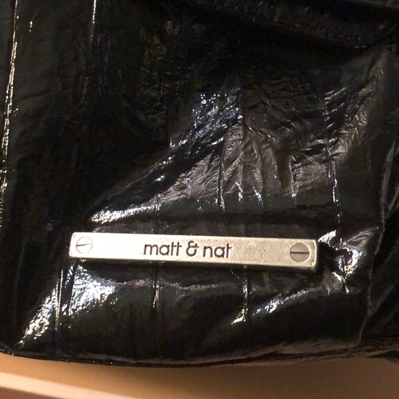 Matt and Nat hobo crinkle  patent leather - Picture 3 of 6